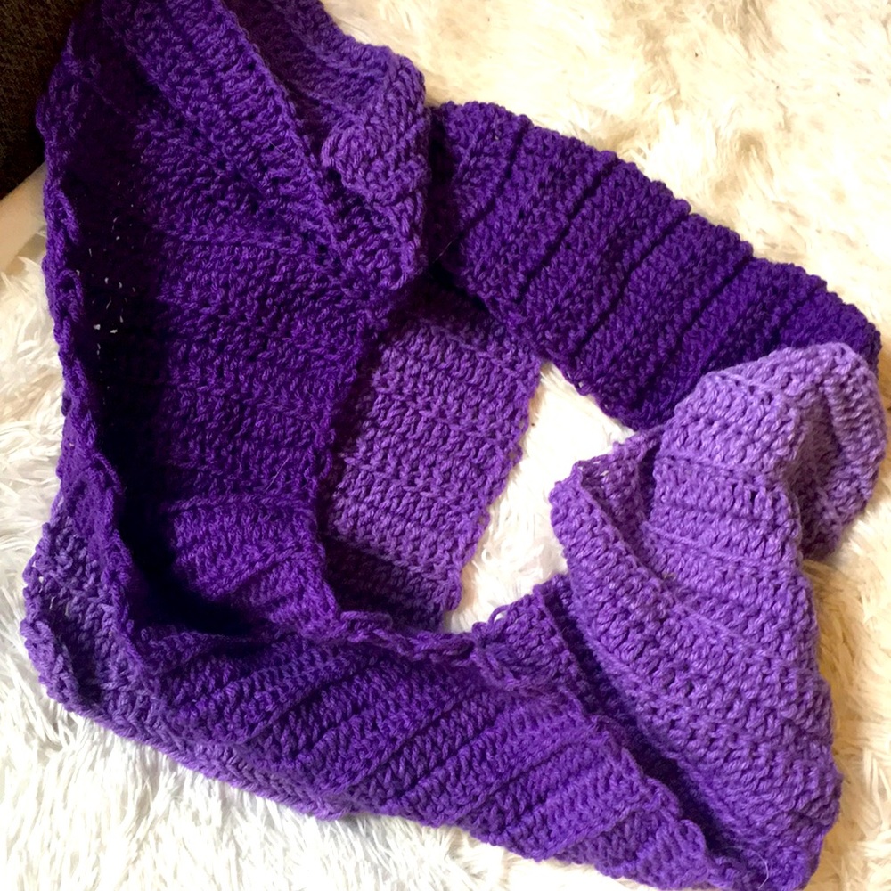 NWT Handmade Ombre Light Purple And Dark Purple Knitted To Perfection!!!